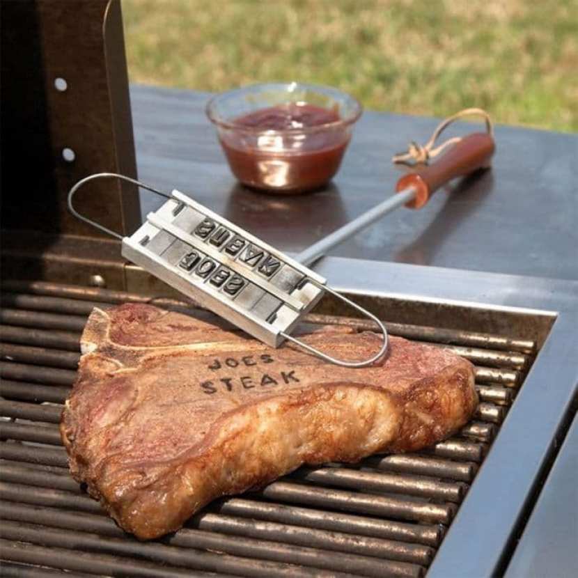 Fer à Marquer la Viande pour Barbecue - le gadget rêvé du barbecue